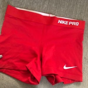 Nike pro shorts size small
